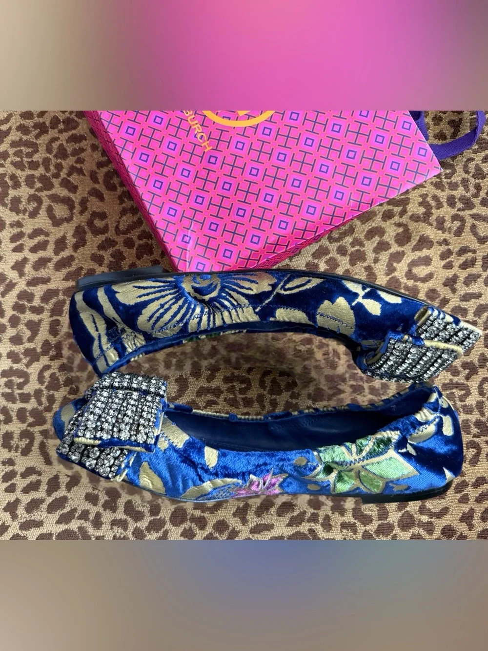 New Condition Tory Burch Viola Embellished Bow Blue & Gold Velvet 7